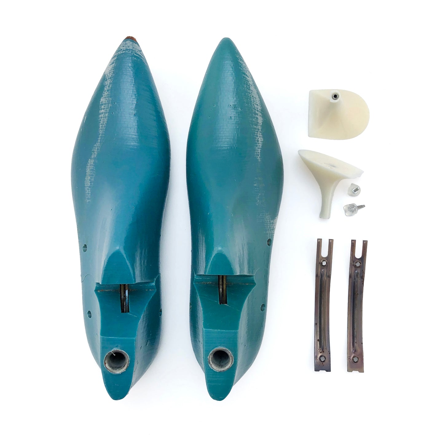 Pair of Mid/Kitten Heel Lasts [used] with Matching Heels & Shanks - Size 9 US